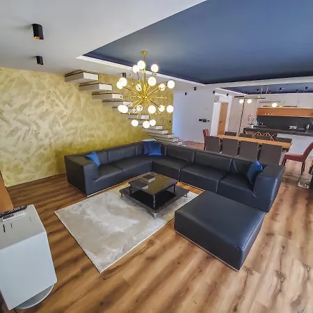 Lohovo Bukva Βίλα *