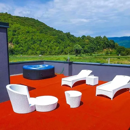 Lohovo Bukva Βίλα Otoka (Bihac)